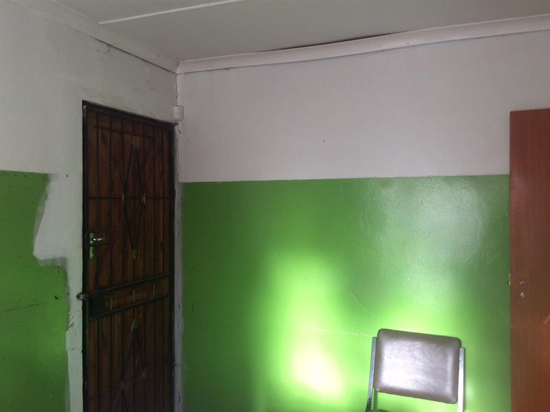 House For Sale in Kwanobuhle, Uitenhage - Photo 3