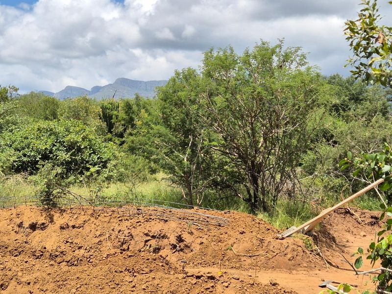 A large house under construction  on one of the best plots in Blyde Wildlife Estate, Hoedspruit - Photo 2