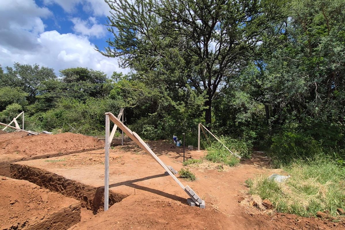 A large house under construction  on one of the best plots in Blyde Wildlife Estate, Hoedspruit - Photo 5