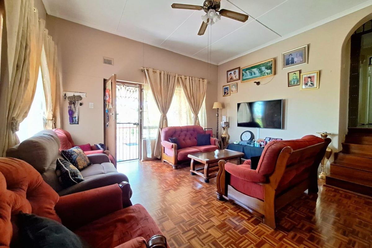 Well-Maintained 4-Bed 3-Bath Home in Stanger Heights - Photo 5