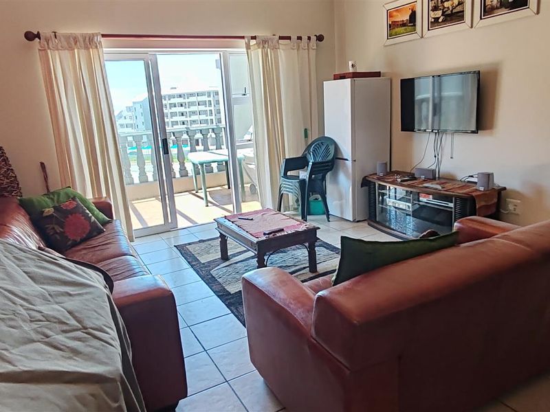 Effortless Beachside Living - Stylish, Spacious and Fully Furnished - Photo 10