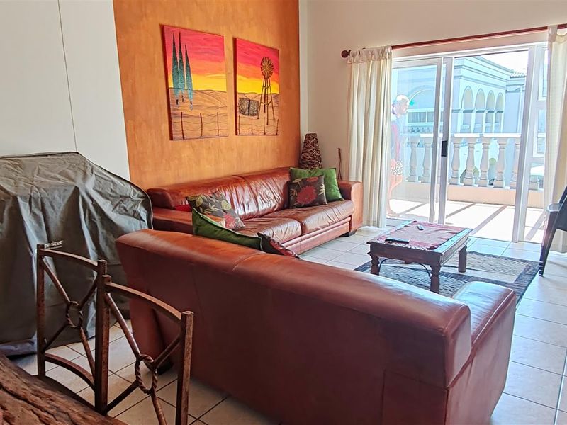 Effortless Beachside Living - Stylish, Spacious and Fully Furnished - Photo 8