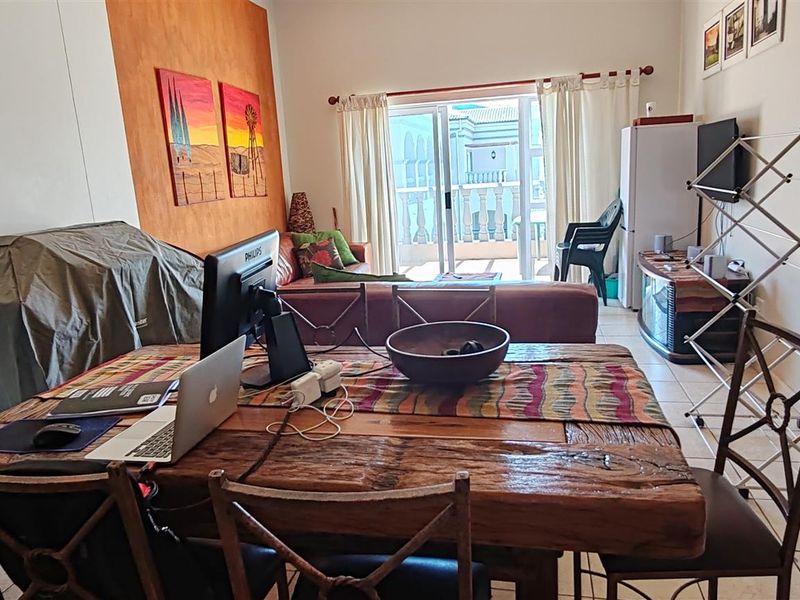 Effortless Beachside Living - Stylish, Spacious and Fully Furnished - Photo 9