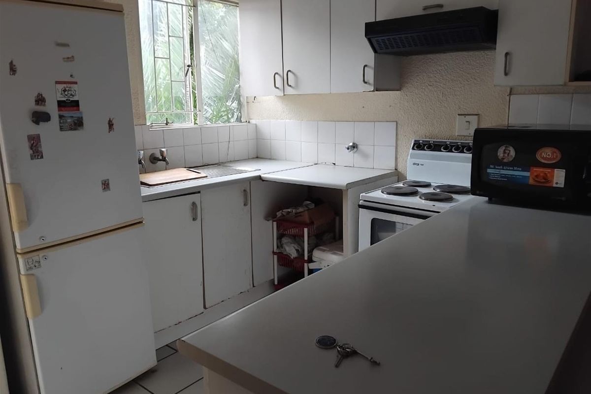 3 Bedroom Apartment For Sale Glen Marais - Photo 4