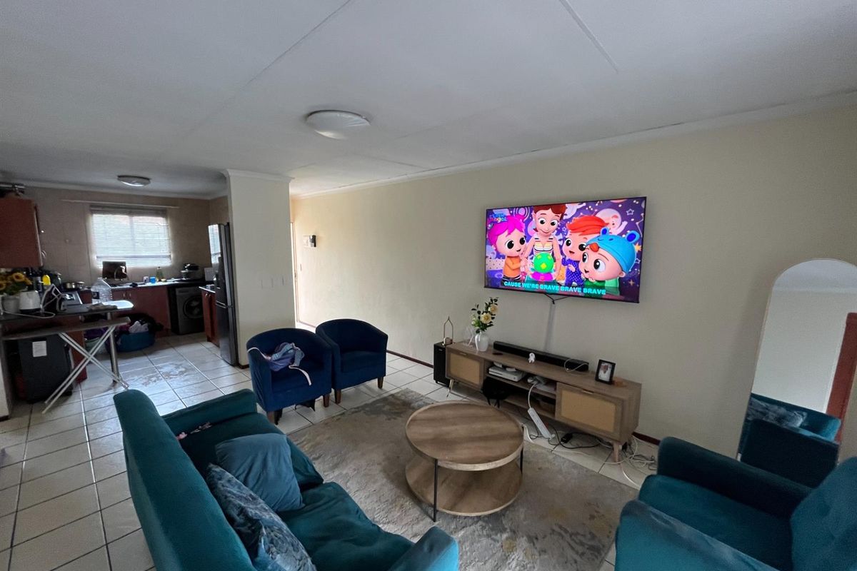 Apartment For Sale in Parkrand, Boksburg - Photo 5