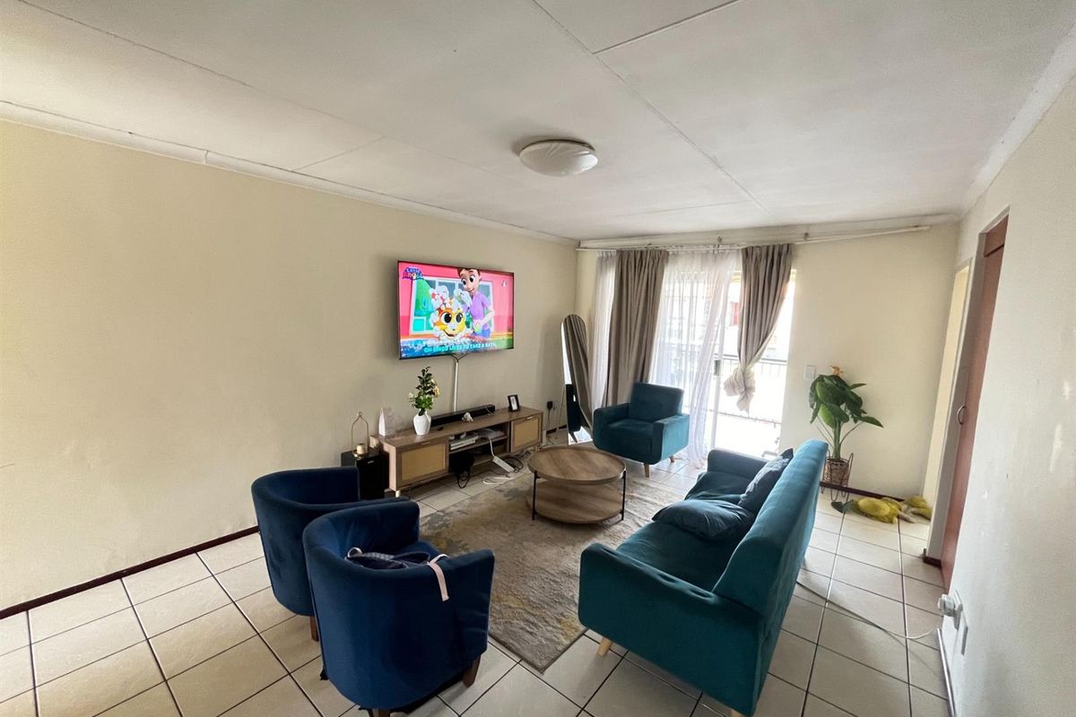 Apartment For Sale in Parkrand, Boksburg - Photo 3