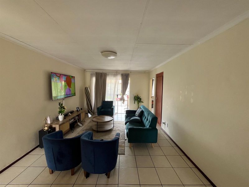 Apartment For Sale in Parkrand, Boksburg - Photo 2