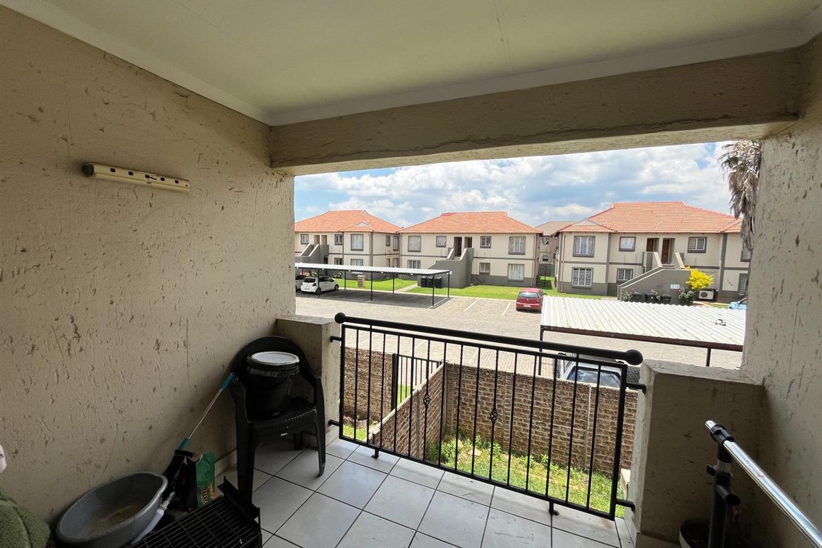 Apartment For Sale in Parkrand, Boksburg - Photo 4
