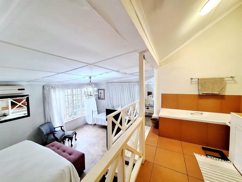 Ole World Charm - Family home with extended family/rental opportunities near the Mosque - Photo 10