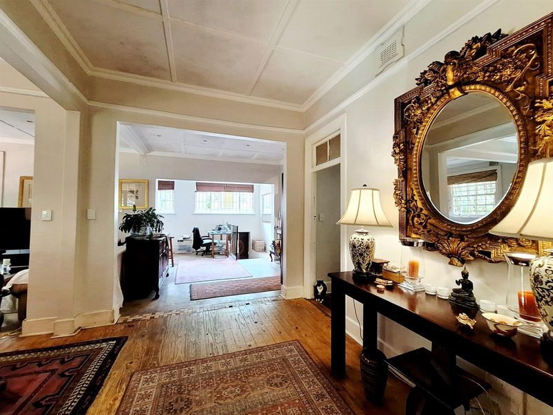 Ole World Charm - Family home with extended family/rental opportunities near the Mosque - Photo 7