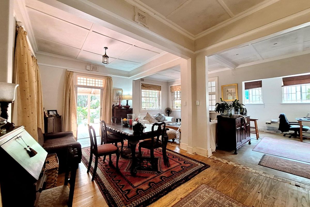 Ole World Charm - Family home with extended family/rental opportunities near the Mosque - Photo 4