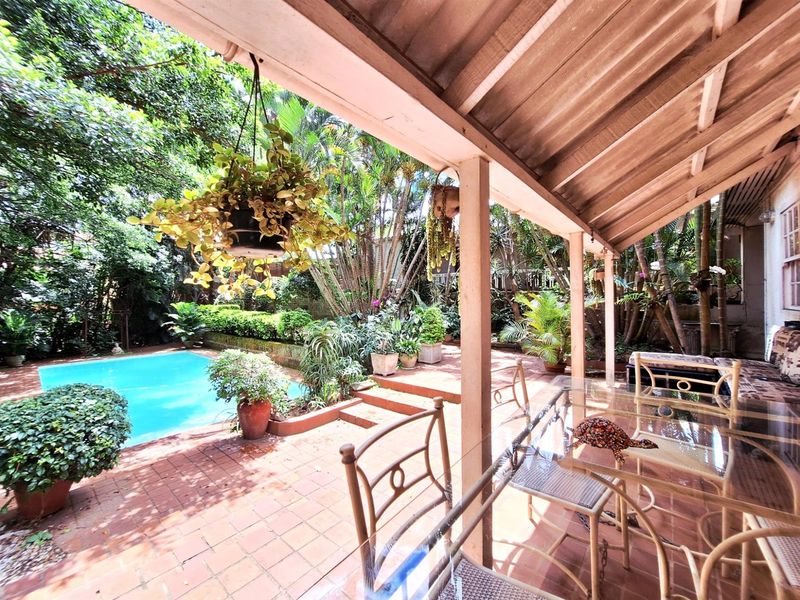 Ole World Charm - Family home with extended family/rental opportunities near the Mosque - Photo 2