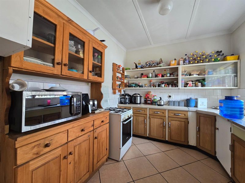 Private Garden Sanctuary in a Serene Complex - Ideal Lock-Up-and-Go Living - Photo 7