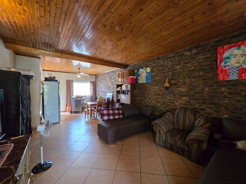 Private Garden Sanctuary in a Serene Complex - Ideal Lock-Up-and-Go Living - Photo 6