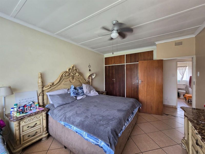 Private Garden Sanctuary in a Serene Complex - Ideal Lock-Up-and-Go Living - Photo 9