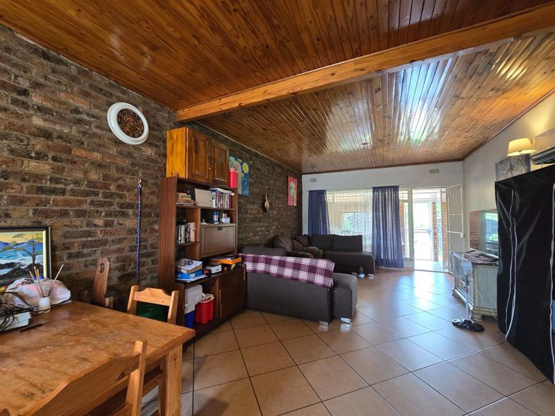 Private Garden Sanctuary in a Serene Complex - Ideal Lock-Up-and-Go Living - Photo 4