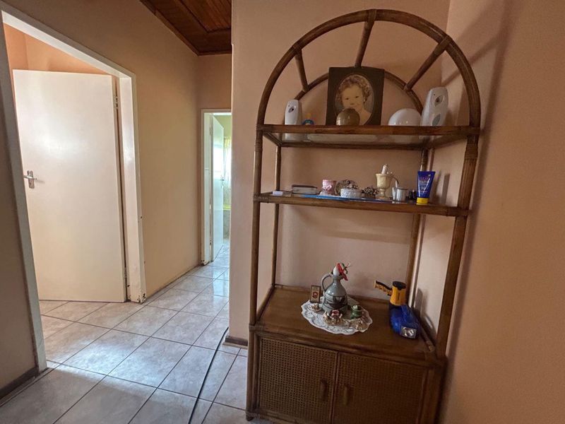 8565m2 Plot House For Sale in Barkly West - Photo 6