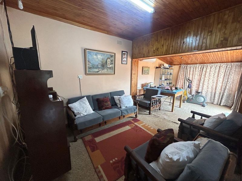 8565m2 Plot House For Sale in Barkly West - Photo 10