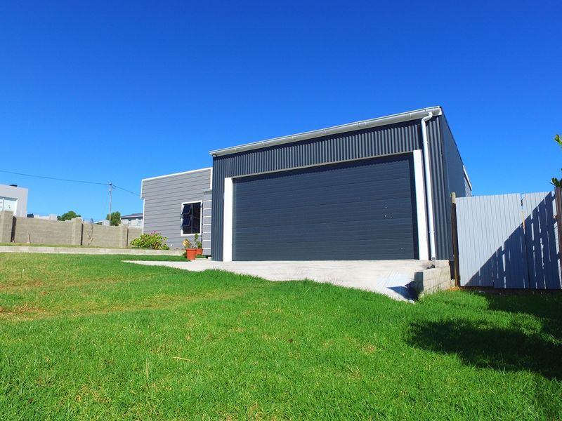 House For Sale in Franskraal, Gansbaai - Photo 2