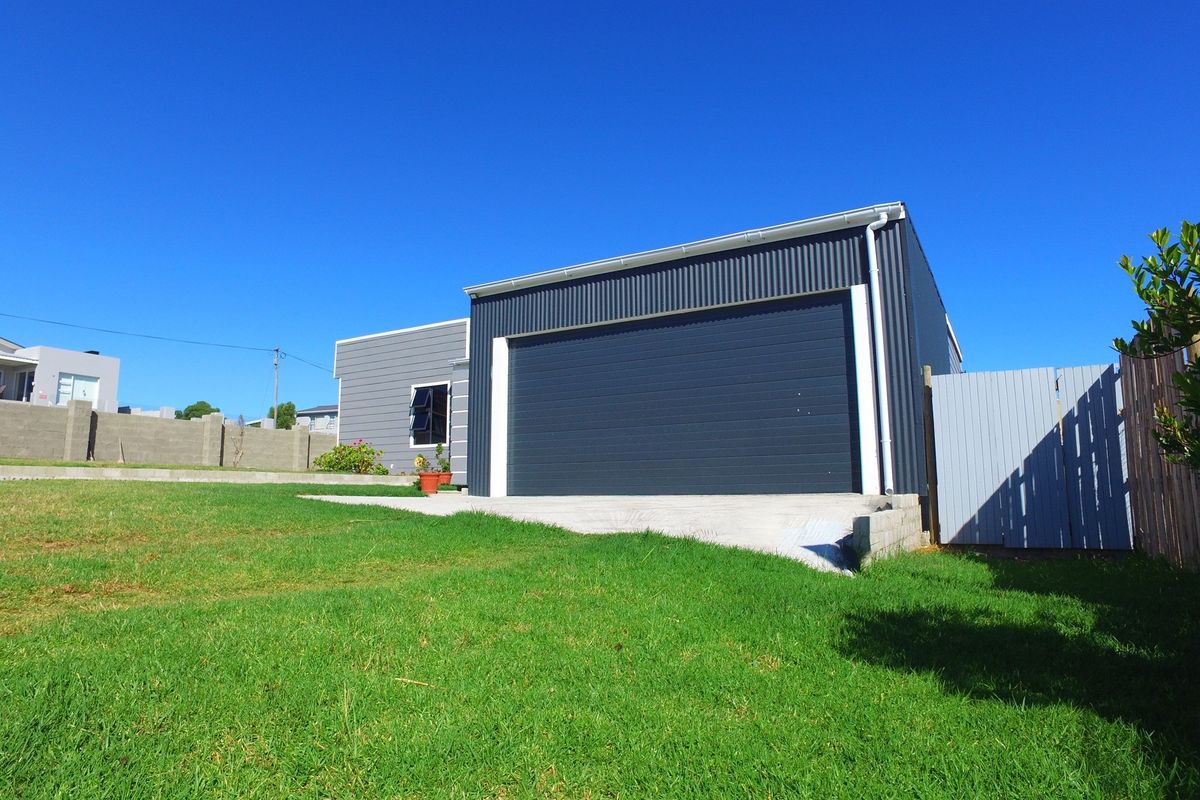 House For Sale in Franskraal, Gansbaai - Photo 2