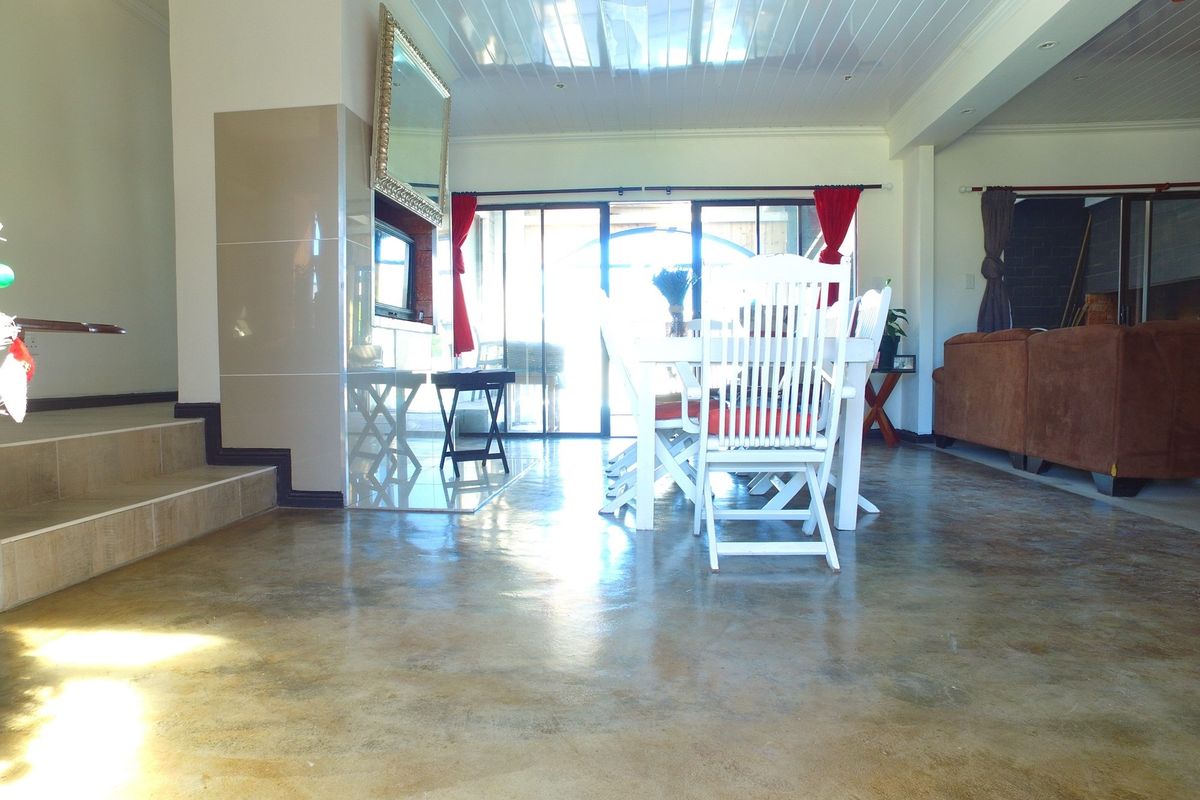 House For Sale in Franskraal, Gansbaai - Photo 5
