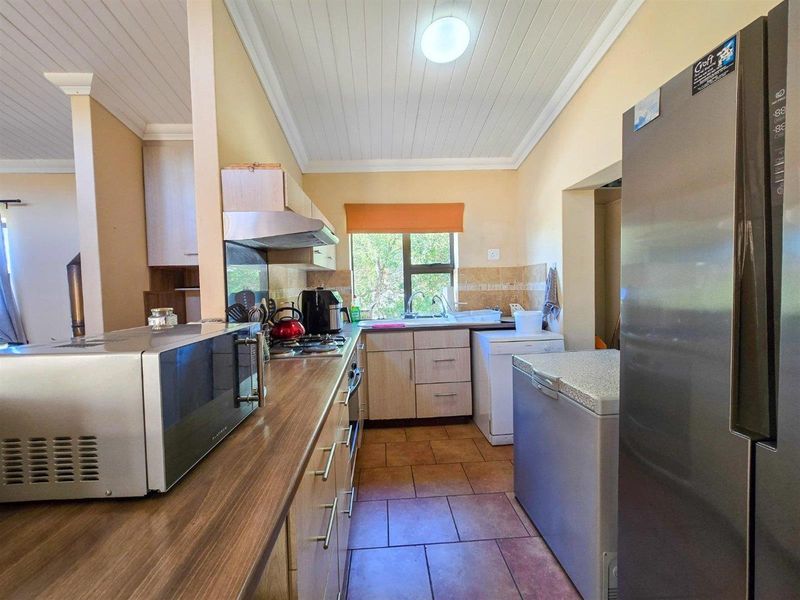 House For Sale in Stilbaai Wes, Stilbaai - Photo 10