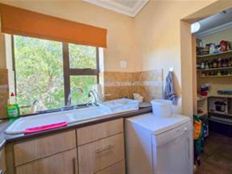 House For Sale in Stilbaai Wes, Stilbaai - Photo 8