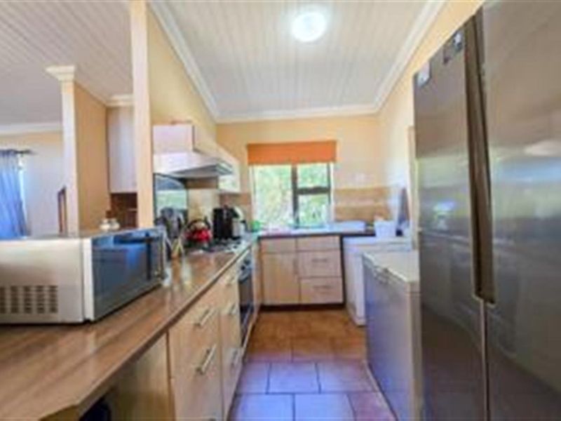 House For Sale in Stilbaai Wes, Stilbaai - Photo 7