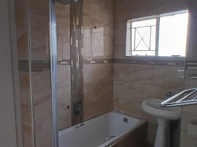 Complex For Sale in Empangeni Central, Empangeni, KwaZulu Natal - Photo 10