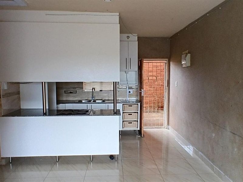 Complex For Sale in Empangeni Central, Empangeni, KwaZulu Natal - Photo 4