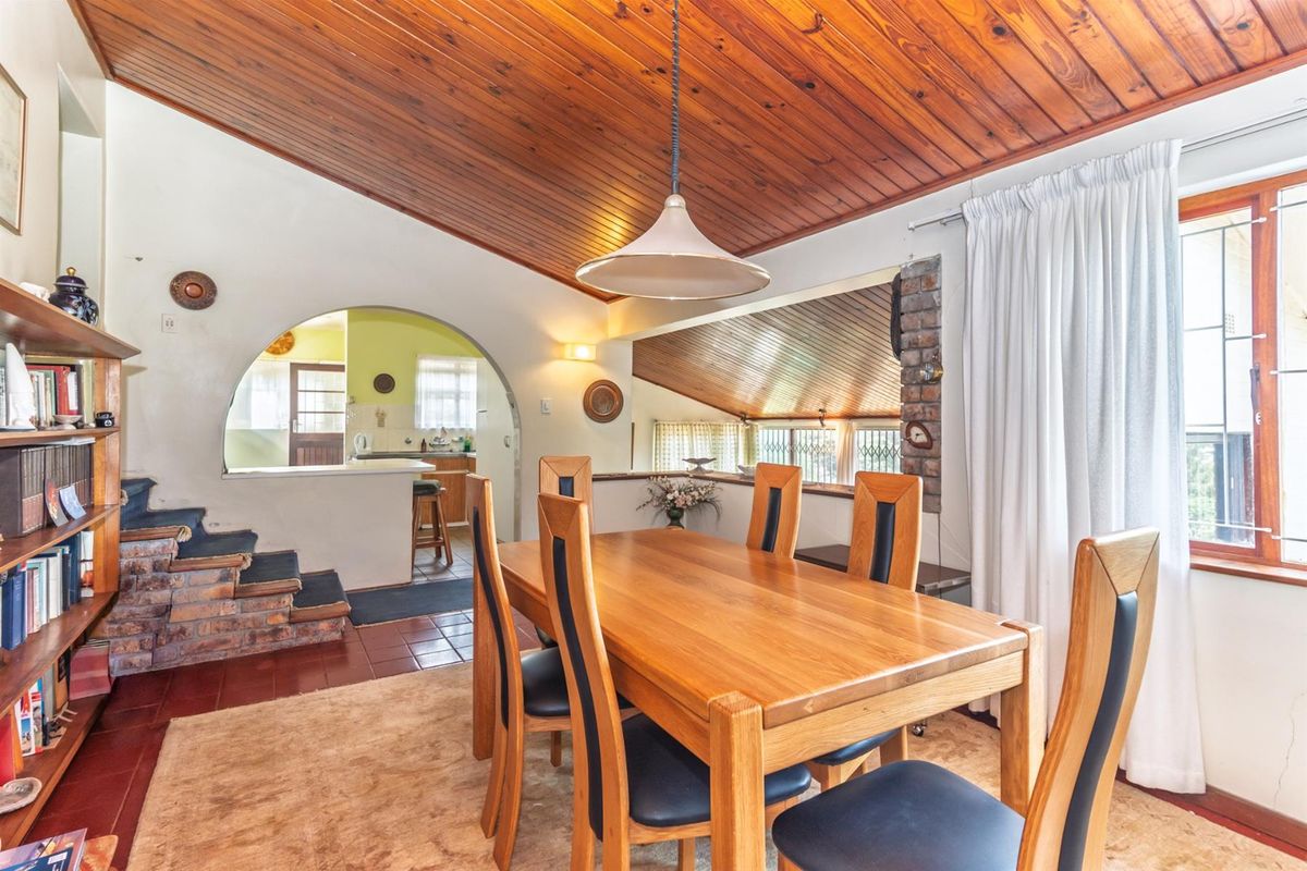 A  Family home in a Sought-After Location - Photo 4