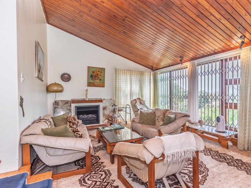 A  Family home in a Sought-After Location - Photo 3