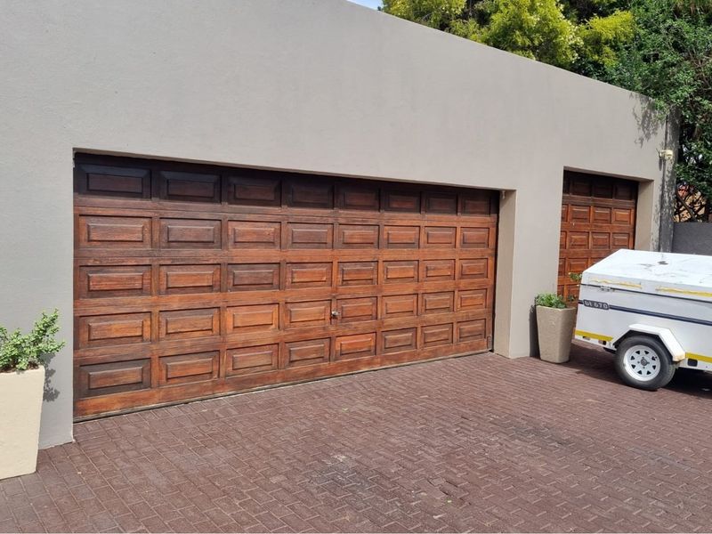 "Elegant 4-Bed Home in Presidents Dam Awaits You" - Photo 4