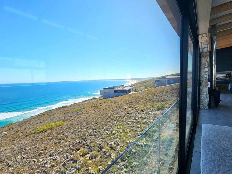 Exclusive Contemporary House For Sale in Paradise Coast, Mossel Bay - Photo 7