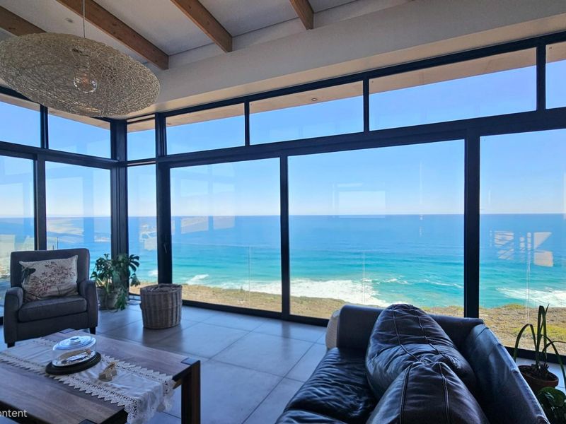 Exclusive Contemporary House For Sale in Paradise Coast, Mossel Bay - Photo 9