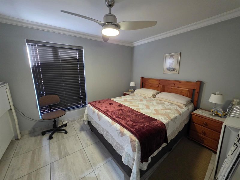 3 Bedroom House For Sale in Karookraal Estate, Hartenbos - Photo 9