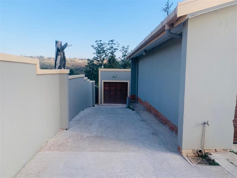 House For Sale in Butterworth - Photo 2