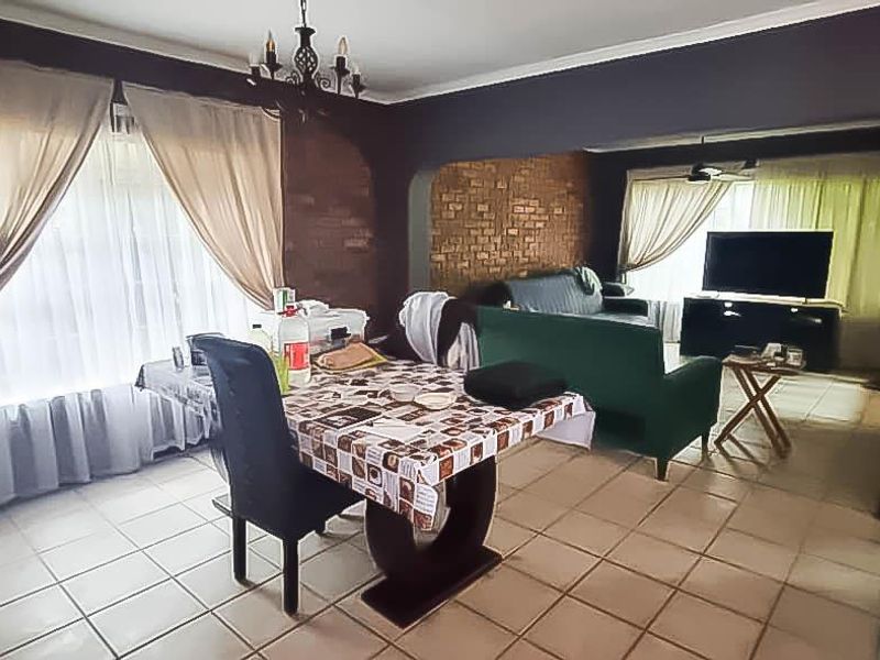 House For Sale in Selcourt, Springs - Photo 7