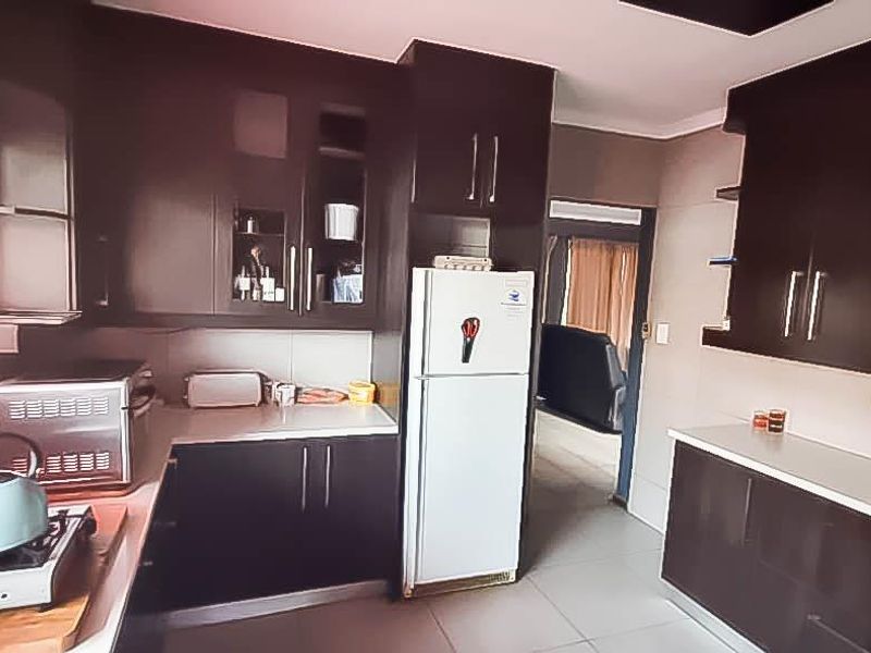 House For Sale in Selcourt, Springs - Photo 2