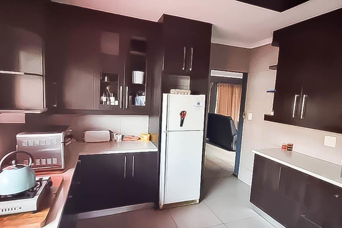 House For Sale in Selcourt, Springs - Photo 2