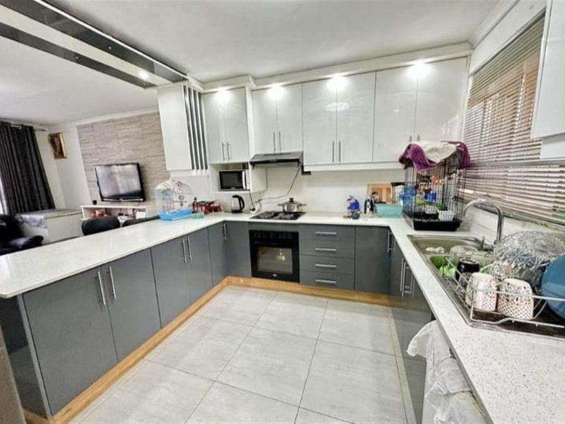 House For Sale in Newlands West, Durban, KwaZulu Natal - Photo 1
