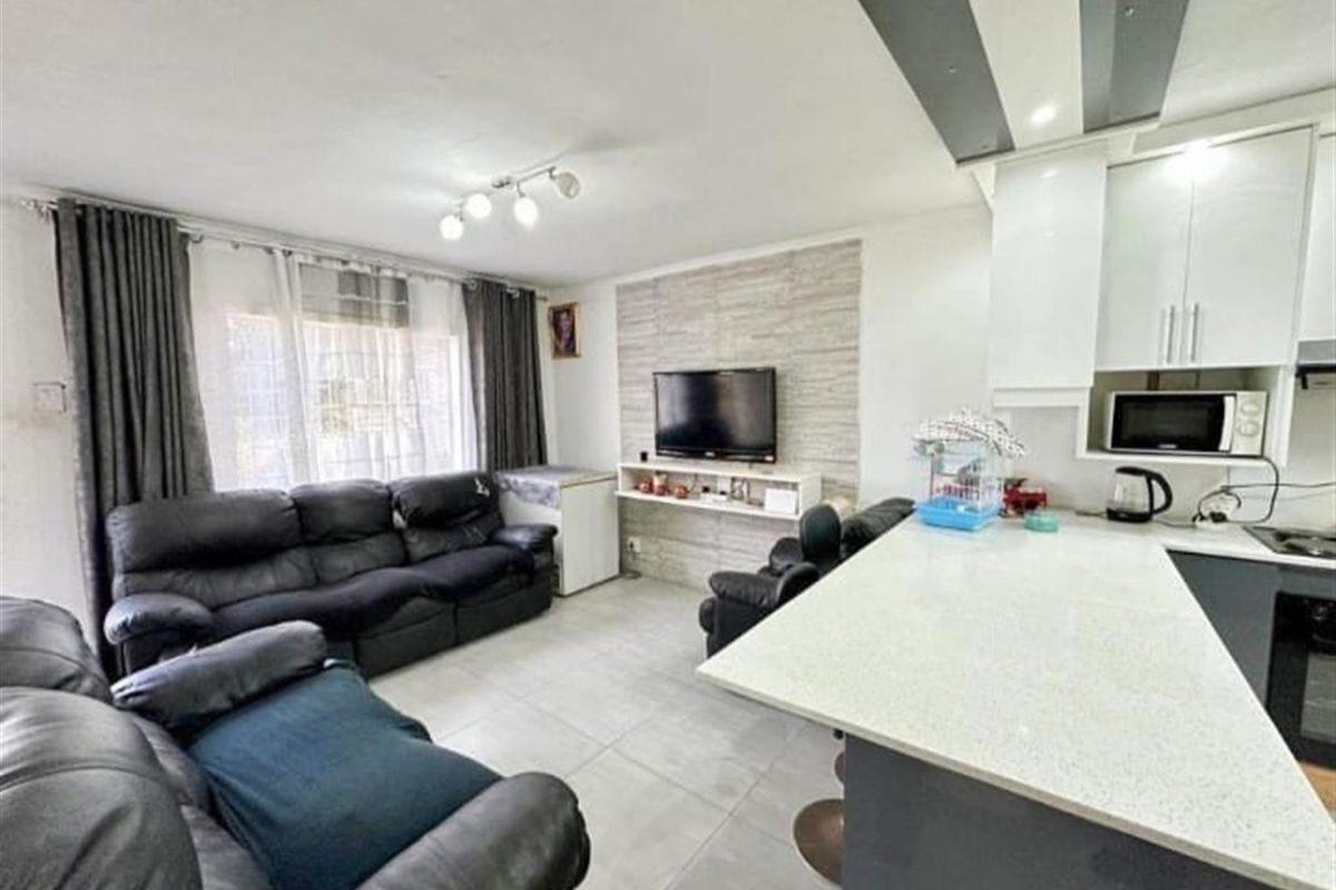 House For Sale in Newlands West, Durban, KwaZulu Natal - Photo 2