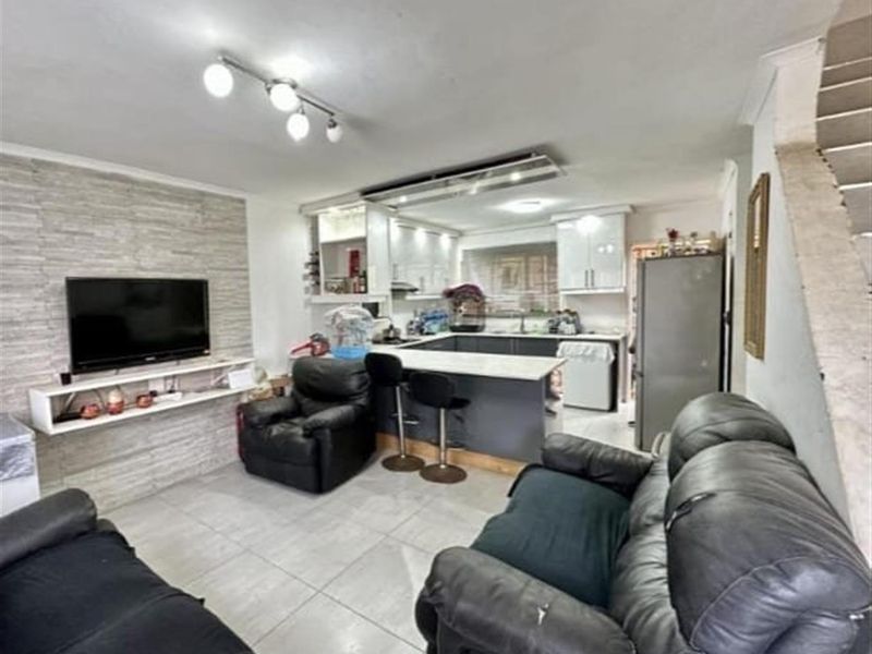 House For Sale in Newlands West, Durban, KwaZulu Natal - Photo 3