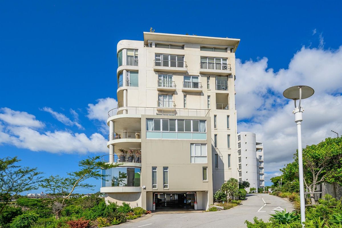 Spacious 3 Bedroom Apartment - Photo 3