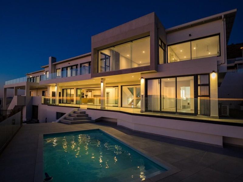 5-Bedroom Luxury Residence in Prestigious Baronetcy Estate - Photo 7