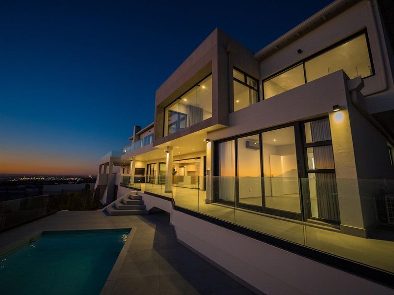 5-Bedroom Luxury Residence in Prestigious Baronetcy Estate - Photo 6