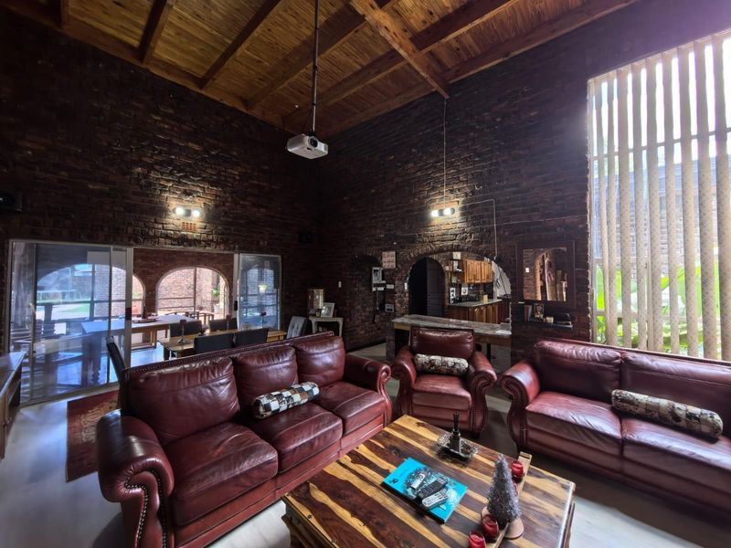 Your Dream Home & Income: Spacious 5-Bed Family Entertainer in Prime Royldene, Kimberley - Photo 7