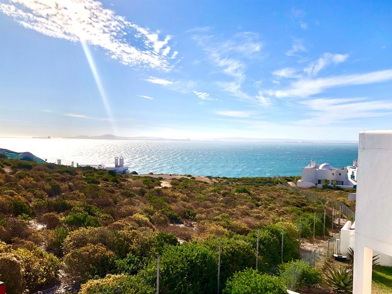 Timeless Sea-View Home in Paradise Beach - Photo 2