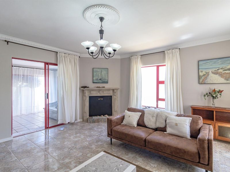 Timeless Sea-View Home in Paradise Beach - Photo 9