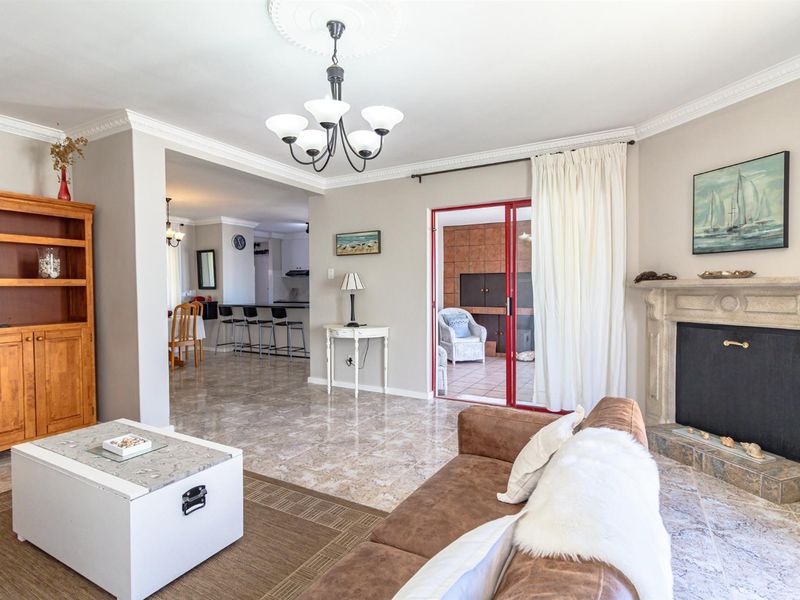 Timeless Sea-View Home in Paradise Beach - Photo 7